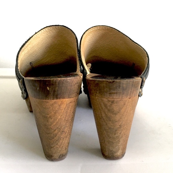 SANITA Danish Clogs Black Leather
Wood Foot Bed 8 - Picture 7 of 10